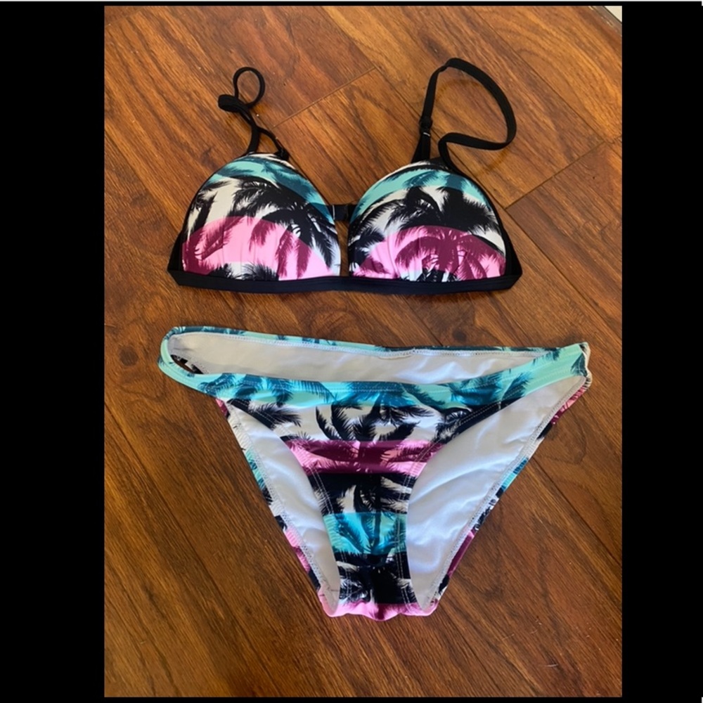 Bikini palm trees